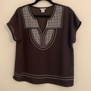 Ariat V-Neck Stitched Detail Blouse